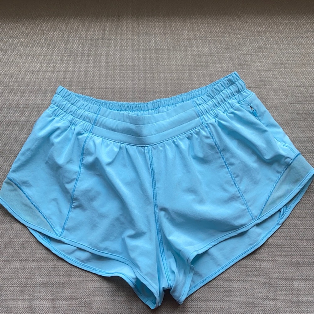 Lululemon Hotty Hot Low Rise Short 2.5”